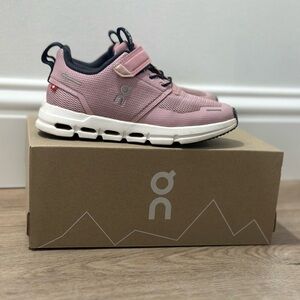 On Running Kids Sneakers in Pink and White